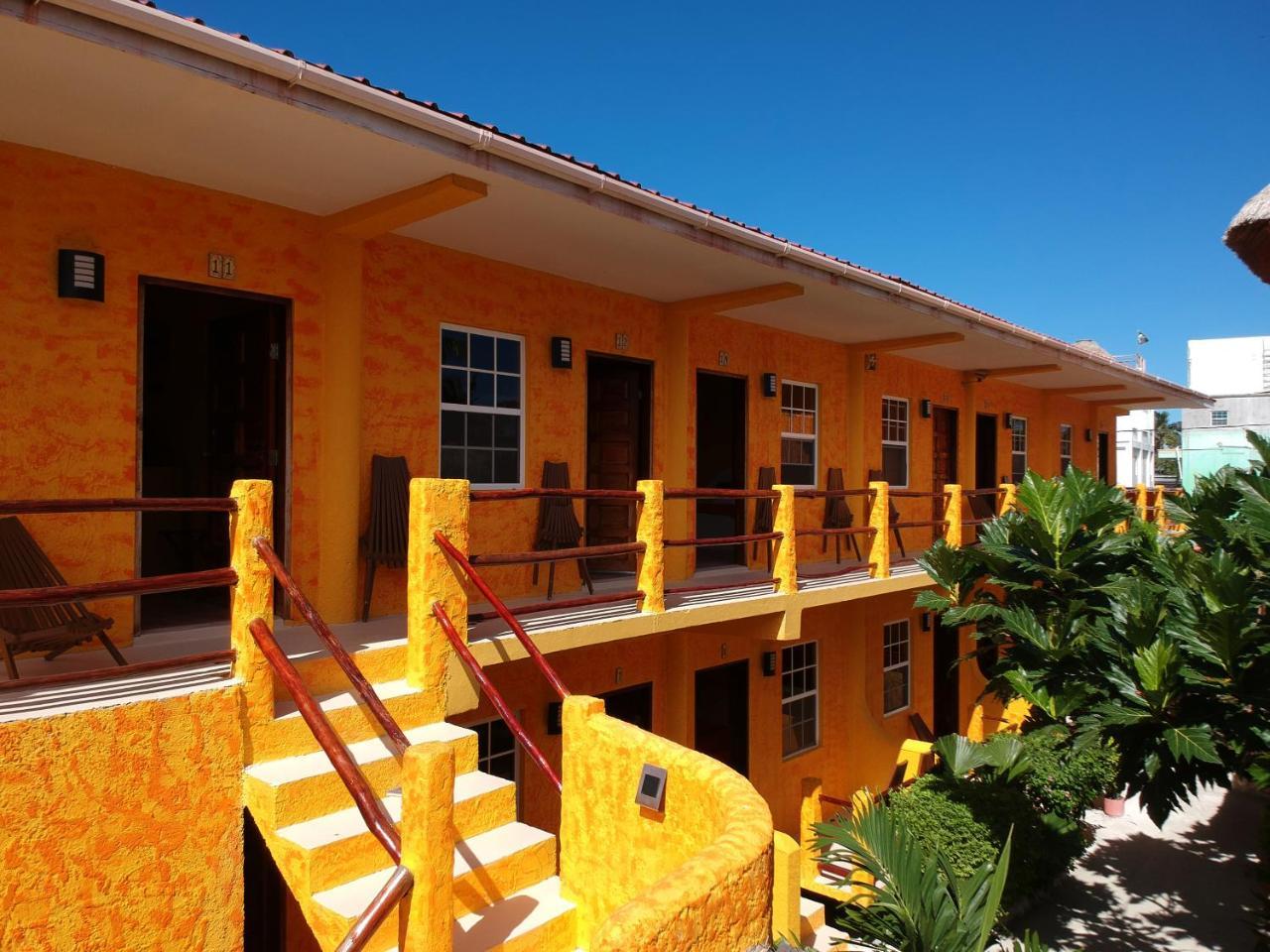Seaside Cabanas Hotel Caye Corker Exterior foto